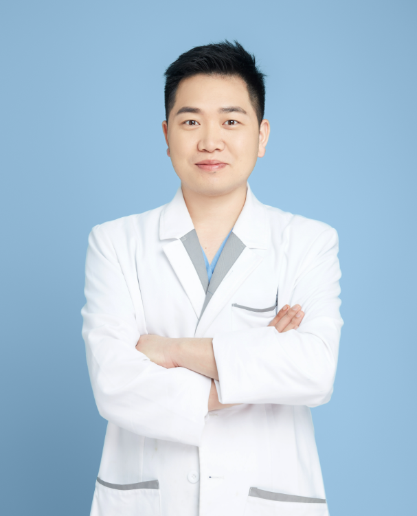 上海刘名成整形医生